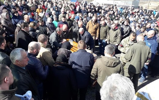 Новини Вінниці / Російська ракета влучила за два дні до ротації: на Вінниччині поховали 34-річого воїна Андрія Ведешина (ФОТО, ВІДЕО)