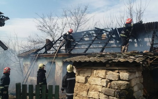 Новини Вінниці / На Вінниччині вогонь зруйнував господарську будівлю (ФОТО)