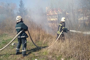 Новини Вінниці / Вінниччина у диму: головний рятувальник області б'є на сполох через кількість пожеж (ФОТО, ВІДЕО)