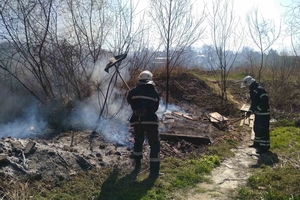 Новини Вінниці / Вінниччина у диму: головний рятувальник області б'є на сполох через кількість пожеж (ФОТО, ВІДЕО)