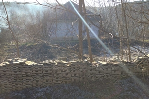 Новини Вінниці / Дві хати та сарай горіли у селі на Вінниччині: хтось підпалив суху траву (ФОТО)