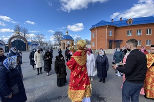 Новини Вінниці / Хресні ходи на Вінниччині: в УПЦ МП продовжують збирати людей (ФОТО)