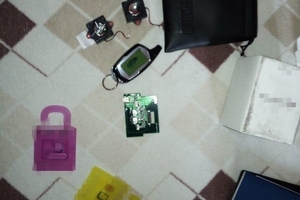 Новини Вінниці / Поклали лицем у кульбабки: вінницькі силовики затримали торговця «кодграберами»