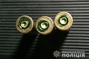 Новини Вінниці / Озброєних злодіїв-гастролерів з Молдови затримали на об'їзній у Вінниці: один з молодиків перебував у міжнародному розшуку (ФОТО)