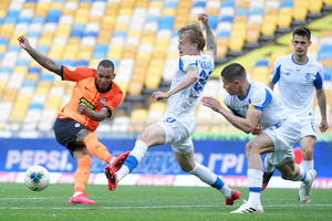 Новини Вінниці / Футболіст Віталій Буяльський з Вінниччини приніс "динамівцям" єдиний гол у грі із гірниками