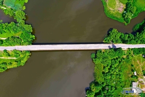 Новини Вінниці / На Вінниччині за 38 млн грн капітально ремонтують двохсотметровий міст через Південний Буг (ФОТО, ВІДЕО)