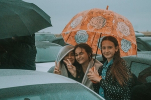 Новини Вінниці / Рок під зливою: перший "післякарантинний" концерт у Вінниці зібрав глядачів в аеропорту (ФОТО)