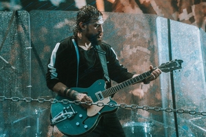 Новини Вінниці / Рок під зливою: перший "післякарантинний" концерт у Вінниці зібрав глядачів в аеропорту (ФОТО)