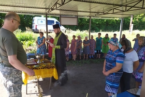Новини Вінниці / Представники Вінницько-Барської єпархії ПЦУ поїхали з гуманітарною та духовною місією у зону бойових дій (ФОТО)