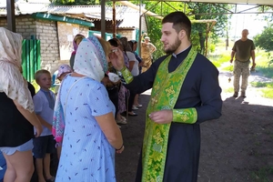 Новини Вінниці / Представники Вінницько-Барської єпархії ПЦУ поїхали з гуманітарною та духовною місією у зону бойових дій (ФОТО)