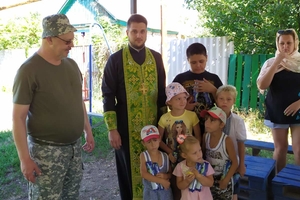 Новини Вінниці / Представники Вінницько-Барської єпархії ПЦУ поїхали з гуманітарною та духовною місією у зону бойових дій (ФОТО)