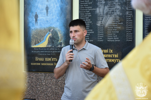 Новини Вінниці / У Вінниці молилися за полегих у війні на сході воїнів (ФОТО)