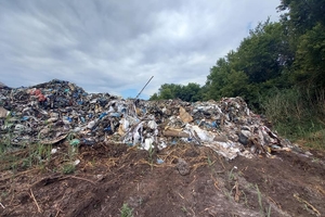 Новини Вінниці / На Вінниччині староста опублікував «фоторепортаж» з «приватного смітника» з львівськими відходами за селом