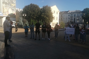 Новости Винницы и области / Вінничани вийшли на Майдан для підтримки білоруського народу (ФОТО, ВІДЕО) / Інформаційний портал На Париже Новини Вінниці / Вінничани вийшли на Майдан для підтримки білоруського народу (ФОТО, ВІДЕО)