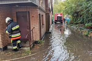 Новини Вінниці / Вінницю злива і град перетворили на Венецію (ВІДЕО)