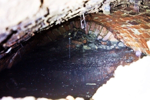 Новини Вінниці / У Вінниці на місці колишнього будинку лікаря Штерна знайдено підземний хід (ФОТО, ВІДЕО)