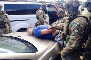 Новини Вінниці / Поблизу Вінниці у гаражі "прикрили" нарколаболаторію (ФОТО) 