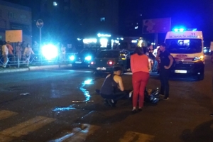 Новини Вінниці / ДТП з мотоциклом та двома автівками у Вінниці: лікарі рятують мотоцикліста (ФОТО, ВІДЕО) 