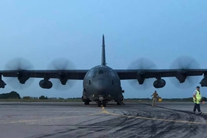 Новини Вінниці / У Вінниці вчора приземлилась авіація НАТО (ФОТО)