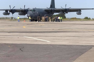 Новини Вінниці / У Вінниці вчора приземлилась авіація НАТО (ФОТО)