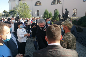 Новини Вінниці / Від "ЄС" на мера Вінниці йде Сергій Кудлаєнко: сьогодні актив партії збирався на площі Шевченка за участі Порошенка (ФОТО)