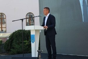 Новини Вінниці / Від "ЄС" на мера Вінниці йде Сергій Кудлаєнко: сьогодні актив партії збирався на площі Шевченка за участі Порошенка (ФОТО)