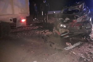 Новини Вінниці / Поблизу Вінниці через зіткнення легковика з трактором загинула жінка (ФОТО)