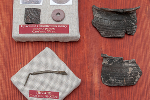 Новини Вінниці / У Вінниці показали давньоруське писало, яке знайшли на місці давнього поселення (ФОТО)