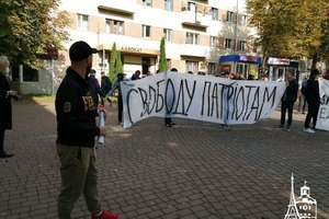 Новини Вінниці / У Вінниці лідера місцевих "Нацдружин" хочуть взяти під варту нібито за побиття прихильника Шарія: інкримінують нову статтю (ФОТО, ВІДЕО)