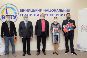 Новини Вінниці / Sikorsky Challenge у Вінниці - гроші, подяки і три парасольки