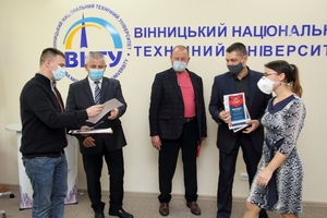 Новини Вінниці / Sikorsky Challenge у Вінниці - гроші, подяки і три парасольки