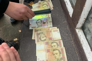 Новини Вінниці / На Вінниччині СБУ заявила про викриття корупційної схеми на митниці: затримали двох посадовців і брокера (ФОТО)