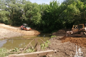 Новини Вінниці / У Літинському районі на Вінниччині збудували новий міст, а дорогу до нього не ремонтували (ФОТО, ВІДЕО)