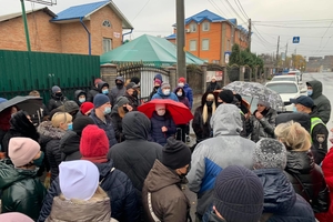 Новости Винницы и области / У Вінниці проти карантину вихідного дня протестують торговці з Муніципального ринку / Інформаційний портал На Париже Новини Вінниці / У Вінниці проти карантину вихідного дня протестують торговці з Муніципального ринку