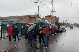 Новости Винницы и области / У Вінниці проти карантину вихідного дня протестують торговці з Муніципального ринку / Інформаційний портал На Париже Новини Вінниці / У Вінниці проти карантину вихідного дня протестують торговці з Муніципального ринку