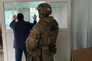 Новини Вінниці / Бурштинова справа на Вінниччині: на хабарі затримано митника (ФОТО)