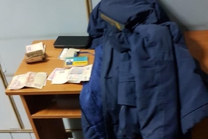 Новини Вінниці / Бурштинова справа на Вінниччині: на хабарі затримано митника (ФОТО)