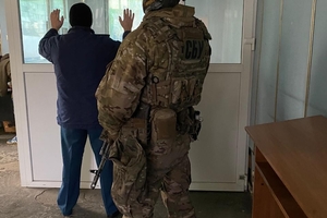 Новини Вінниці / Бурштинова справа на Вінниччині: на хабарі затримано митника (ФОТО)