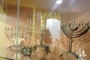 Новини Вінниці / Предмети побуту, фото та документи зібрано в музеї Голокосту у Вінниці: заклад "переїхав" на Космонавтів (ФОТО, ВІДЕО)