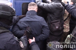 Новини Вінниці / Група озброєних молодиків з Київщини хотіла захопити магазин у Козятині на Вінниччині (ФОТО, ВІДЕО)