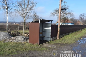 Новини Вінниці / У Козятинському районі на Вінниччині двоє молодиків побили товариша по чарці й залишили помирати на зупинці (ФОТО)