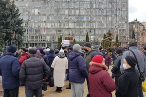 Новини Вінниці / У центрі Вінниці люди протестують проти нових тарифів на газ (ФОТО, ВІДЕО)