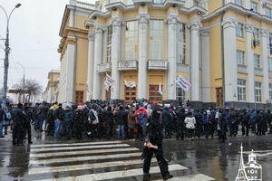 Новини Вінниці / Гучна музика та сутички під ОДА: у Вінниці мітингували учасники руху SaveФОП (ФОТО, ВІДЕО)
