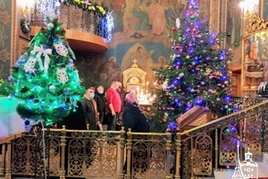 Новини Вінниці / На Богоявлення вінничани із самого ранку йшли освячувати воду до Спасо-Преображенського собору (ФОТО, ВІДЕО)