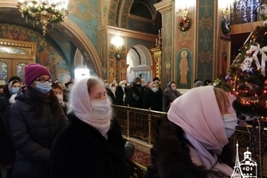 Новини Вінниці / На Богоявлення вінничани із самого ранку йшли освячувати воду до Спасо-Преображенського собору (ФОТО, ВІДЕО)