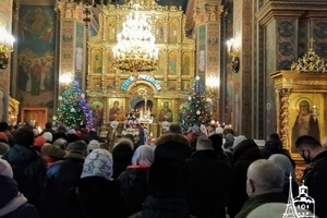 Новини Вінниці / На Богоявлення вінничани із самого ранку йшли освячувати воду до Спасо-Преображенського собору (ФОТО, ВІДЕО)