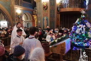 Новини Вінниці / На Богоявлення вінничани із самого ранку йшли освячувати воду до Спасо-Преображенського собору (ФОТО, ВІДЕО)