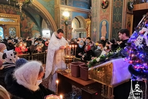 Новини Вінниці / На Богоявлення вінничани із самого ранку йшли освячувати воду до Спасо-Преображенського собору (ФОТО, ВІДЕО)