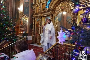 Новини Вінниці / На Богоявлення вінничани із самого ранку йшли освячувати воду до Спасо-Преображенського собору (ФОТО, ВІДЕО)