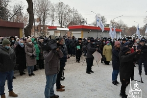 Новини Вінниці / Медики Вінницької ЦРЛ пікетували райраду: не хочуть, щоб лікарню передавали місту (ФОТО, ВІДЕО)